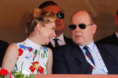 Jazmin Grace y Alberto de Mónaco, en el torneo de tenis de Montecarlo, el pasado mes de mayo.-REUTERS / ERIC GALLARD