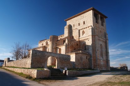 Imagen del templo de Santiago Apóstol de Villamorón. DARÍO GONZALO