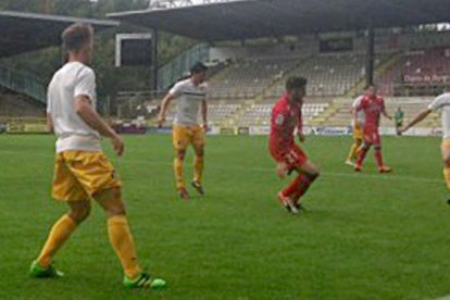 Lance del partido a puerta cerrada celebrado ayer en El Plantío.-TWITTER / @CDNUMANCIA