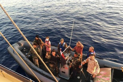 Momento del incidente de la embarcación de Proactivo con guardacostas libios.-PROACTIVA OPEN ARMS