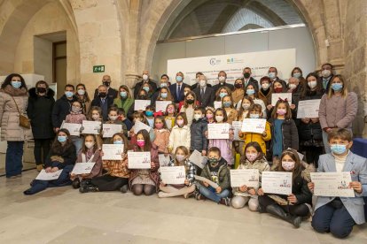 Algunos de los participantes recogieron sus diplomas en la Catedral. ECB