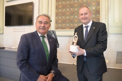 Entrega de las distinciones de Honor del Colegio de Aparejadores y Arquitectos Técnicos de Burgos. ICAL