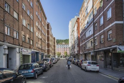 La calle doña Berenguela es una de las calles señaladas por la web de la PAH.-ISRAEL L. MURILLO