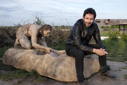 Manuel Ríos San Martín en el Centro de Arqueología Experimental (Carex)-ECB