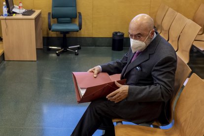 Instante de la primera jornada del juicio a José María Arribas. SANTI OTERO