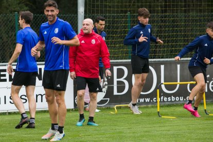Imagen del entrenamiento de esta mañana en Castañares. TOMÁS ALONSO