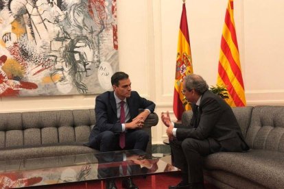 Pedro Sánchez y Quim Torra, en el Palau de Pedralbes, el 20 de diciembre.-EL PERIÓDICO