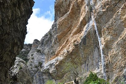 Junto a Herrán, el desfiladero de Purón, bello recorrido con impresionantes vistas.-ECB