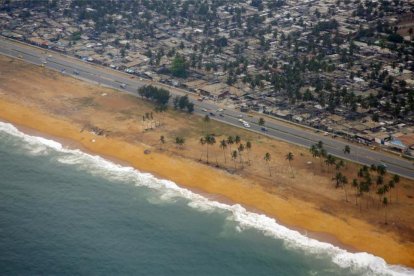 La costa de Abidjan, en Costa de Marfil.-EL PERIÓDICO
