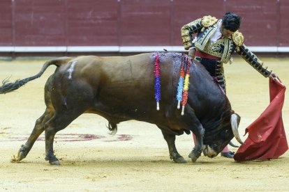 Morante de la Puebla, durante el festejo de ayer. SANTI OTERO