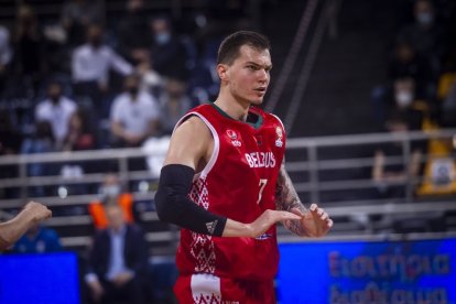 Salash, durante el partido de ayer con la selección de Bielorrusia. FIBA BASKETBALL