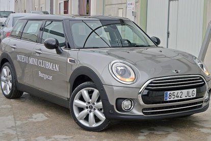 Imagen lateral del Mini Clubman.-HÉCTOR FUSTEL