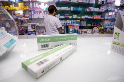 Test de antígenos que puede adquirirse en las farmacias. SANTI OTERO