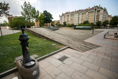 Las maderas del Parque Félix Rodríguez de la Fuente serás sustituidas. TOMÁS ALONSO