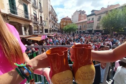 La fiesta se celebra en la plaza mayor de Aranda. FOTOS: © ECB /  L. V.