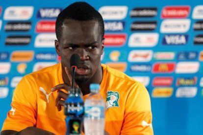 Cheick Tioté, en una rueda de prensa en Brasilia, durante el Mundial del 2014, que disputó con Costa de Marfil.-REUTERS