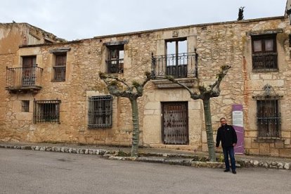 Actualmente solo queda en pie la fachada y la pared lateral de la casa de Vela Zanetti. L. V.