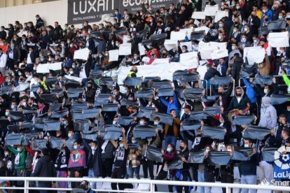 Imagen del Fondo Sur de El Plantío un día de partido. LALIGA