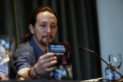 Pablo Iglesias, durante la presentación de su libro 'Una nueva transición' en Madrid, ayer.-DAVID CASTRO