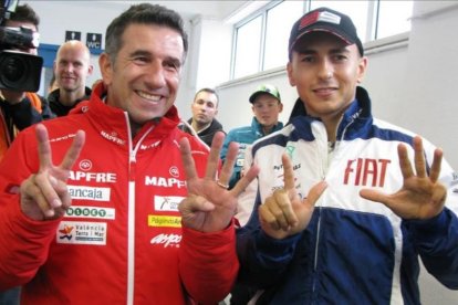 Jorge Martinez  Aspar y Jorge Lorenzo, en una foto de archivo.-EMILIO PÉREZ DE ROZAS