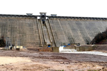 Imagen de la presa de Castrovido. ICAL