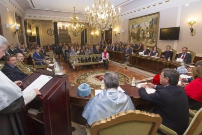 Imagen del acto de comienzo del curso académico en la UNED celebrado en la Diputación.-ISRAEL L. MURILLO