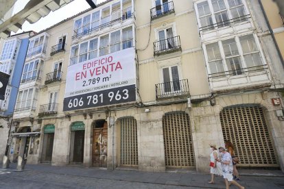 El edificio de la calle San Juan, 22 es uno de los expedientes de ruina que ha llegado a la sección de Obras este ejercicio. RAÚL G. OCHOA