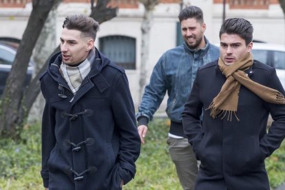 Carlos Cuadrado 'Lucho', Víctor Rodríguez 'Viti' y Raúl Calvo. / SANTI OTERO