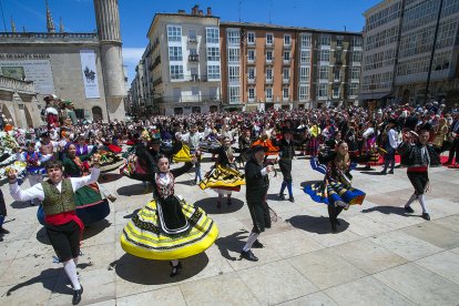 Celebración de la Ofrenda Floral en el día grande de las fiestas de San Pedro y San Pablo 2022. TOMÁS ALONSO