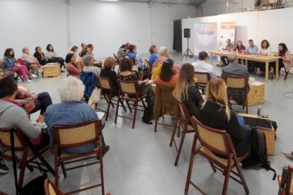 Un momento de la presentación, ayer, del ProyectoSentim que lidera la asociación Burgos Acoge.-ISRAEL L. MURILLO