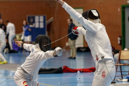 Tiradores de todo el país se dieron cita en el polideportivo de la UBU. SANTI OTERO