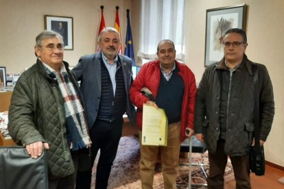 El presidente del colectivo se ha reunido con el Subdelegado del Gobierno en Burgos