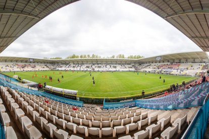 El Burgos CF tiene concesionado el estadio durante 40 años.