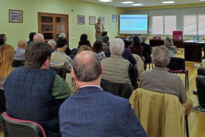 El CSN repasa la seguridad en la central nuclear Santa María de Garoña durante la reunión del Comité Local de Información en el Ayuntamiento de Valle de Tobalina. ECB