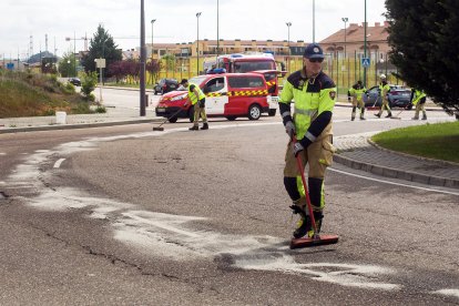 El derrame afectó a la rotonda de la estación.