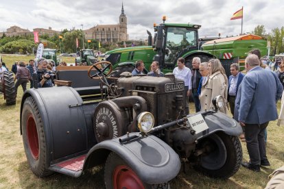 El presidente de la Junta, Alfonso Fernández Mañueco, ha inaugurado la Feria Nacional de Maquinaria Agrícola de Lerma.