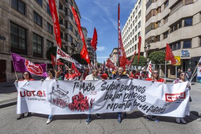 Manifestación del 1º de Mayo encabezada por CCOO y UGT.