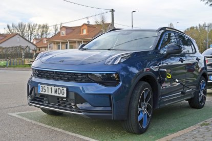 Se trata de un SUV con tecnología híbrida, mucha tecnología de ayuda a la conducción y una terminación muy premium