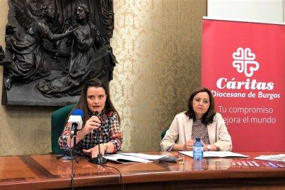 María de la O Rilova y Laura de la Peña en la Casa de la Iglesia