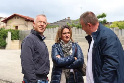 La ministra Teresa Ribera también visitó el Valle de Tobalina.