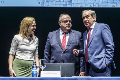 Beatriz Domínguez Gil, Alejandro Vázquez y PabloUcio