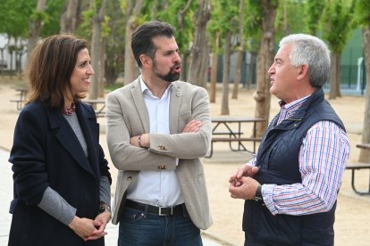 El secretario general del PSOE de Castilla y León, Luis Tudanca visita Aranda de Duero para apoyar la candidatura socialista que lidera Ildefonso Sanz