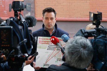 Daniel de la Rosa en la antigua Escuela de Relaciones Laborales en el último día de campaña de las elecciones municipales.