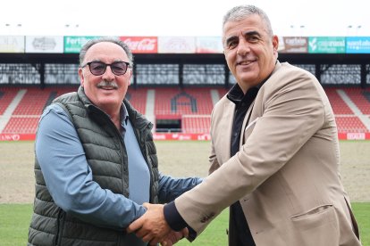Alfredo de Miguel, presidente del club, junto a Alfredo Merino.