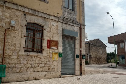 Centro municipal de Villatoro, en la calle Mayor del barrio.