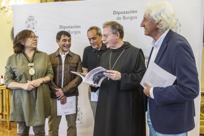 Presentación del libro 'Entre la razón y la fe'.