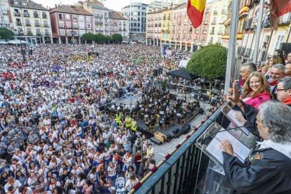 Pregón de las fiestas, Himno a Burgos, accidentado chupinazo y lanzamiento de la bota, Burgos está en fiestas.