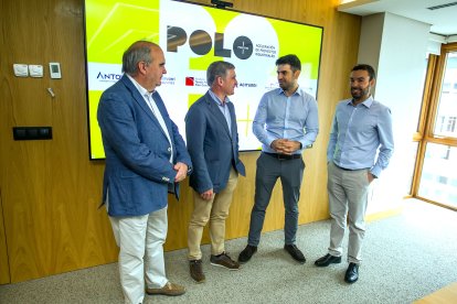 Hernando, Barbero, Castillo y Robador, antes de la rueda de prensa.