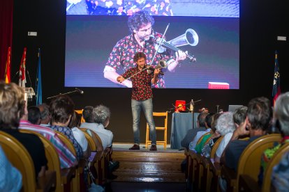 Galaz fue el encargado de la conferencia inaugural de los Cursos de Verano de la UBU.