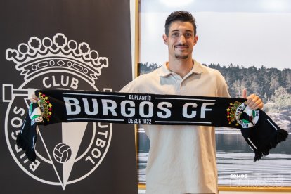 Álex Sancris, en su presentación como jugador del Burgos CF.